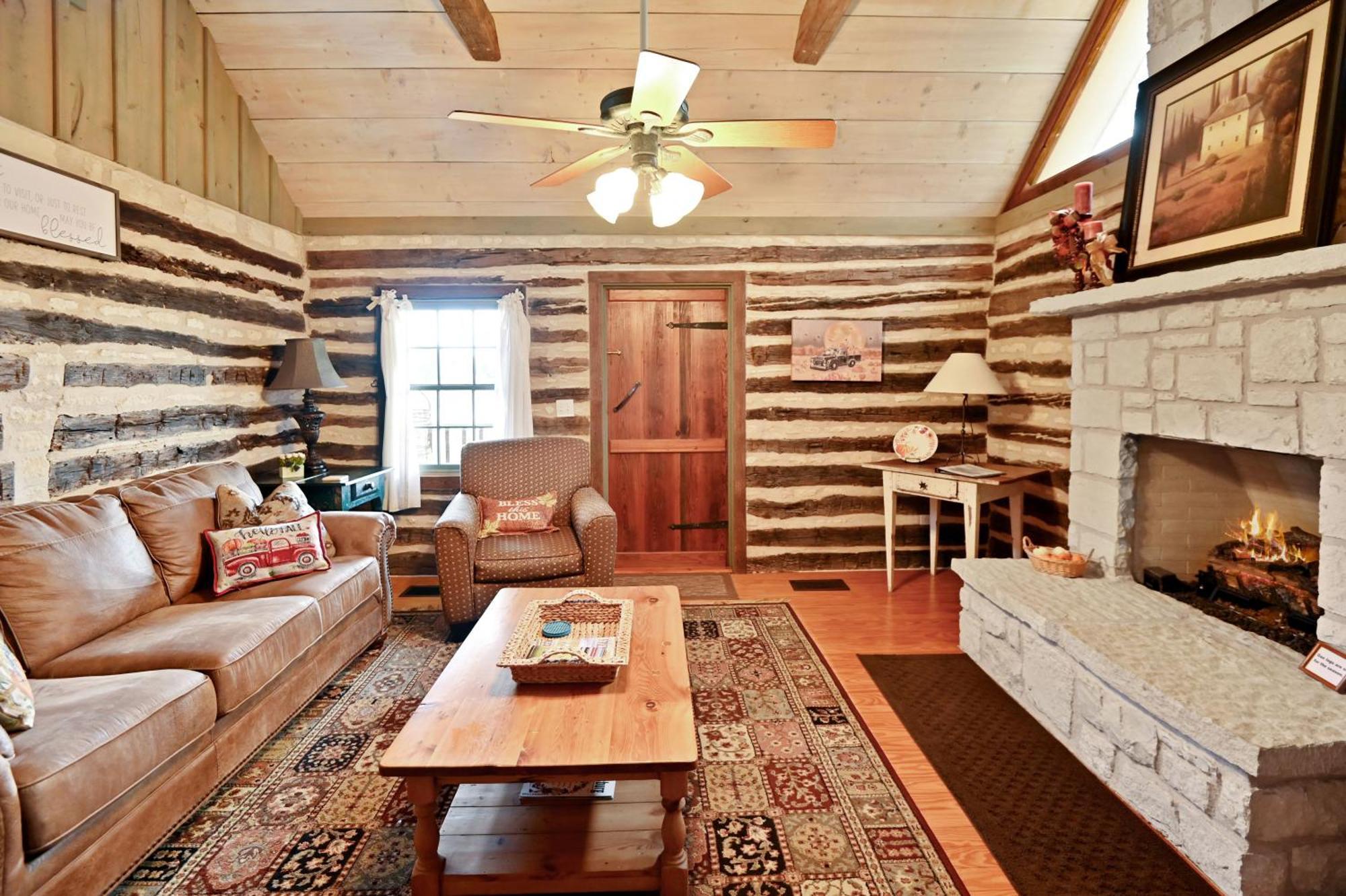 Cabins On Knopp School-Chula Vista Cabin Fredericksburg Bagian luar foto